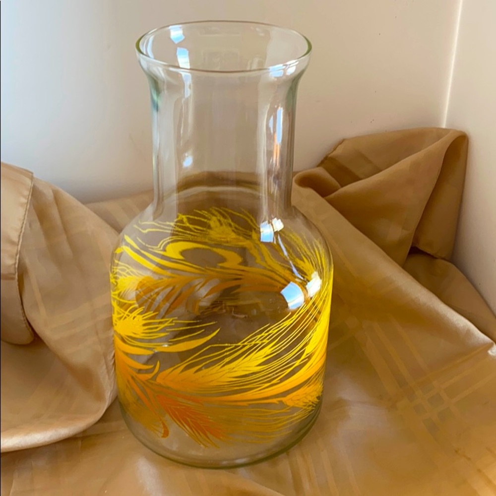 Vintage Libbey glass 1.5 quart wheat pattern yellow ombré juice carafe